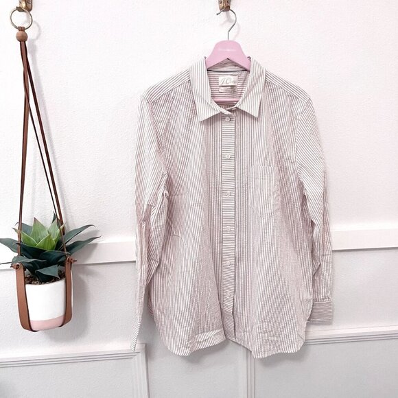NWT J Crew Classic Fit Shirt in Seersucker Tan Taupe Long Sleeve Size 16 - Picture 3 of 9